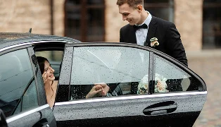 how-early-should-you-book-a-wedding-chauffeur-in-london
